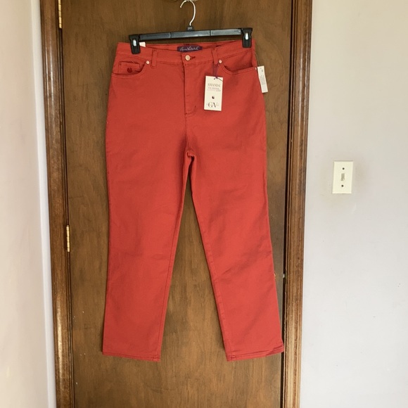 Relist1/27Gloria Vanderbilt Amanda jean classic rise tapered leg magical stretch - Picture 12 of 17